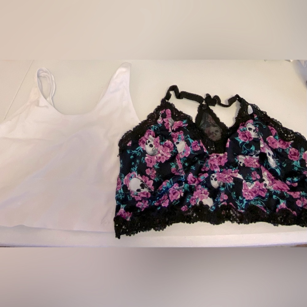 2 womens plus size sports bras